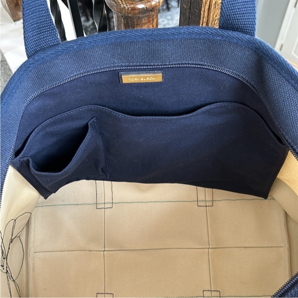 Tory Burch Penn Appliqué Tote - Picture 9 of 11